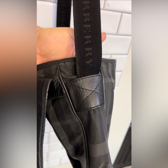 Burberry Men’s Messenger Bag / Charcoal - Picture 6 of 15